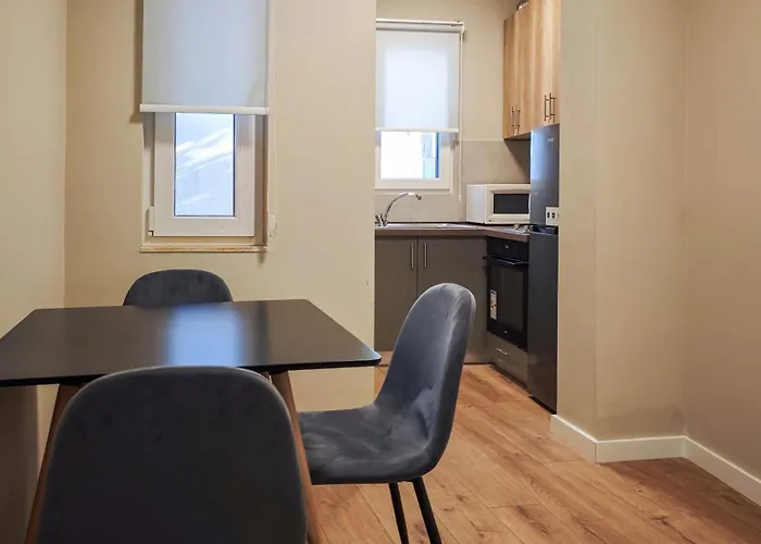 ホームステイ Jera 1 ティラナ